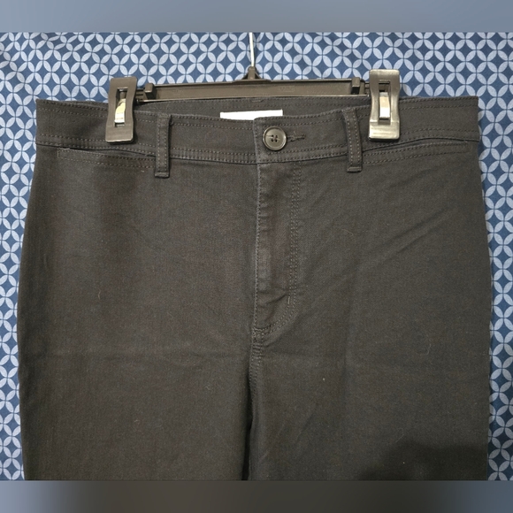 LOFT - Ladies Classic Black Skinny Jeans - Picture 4 of 10